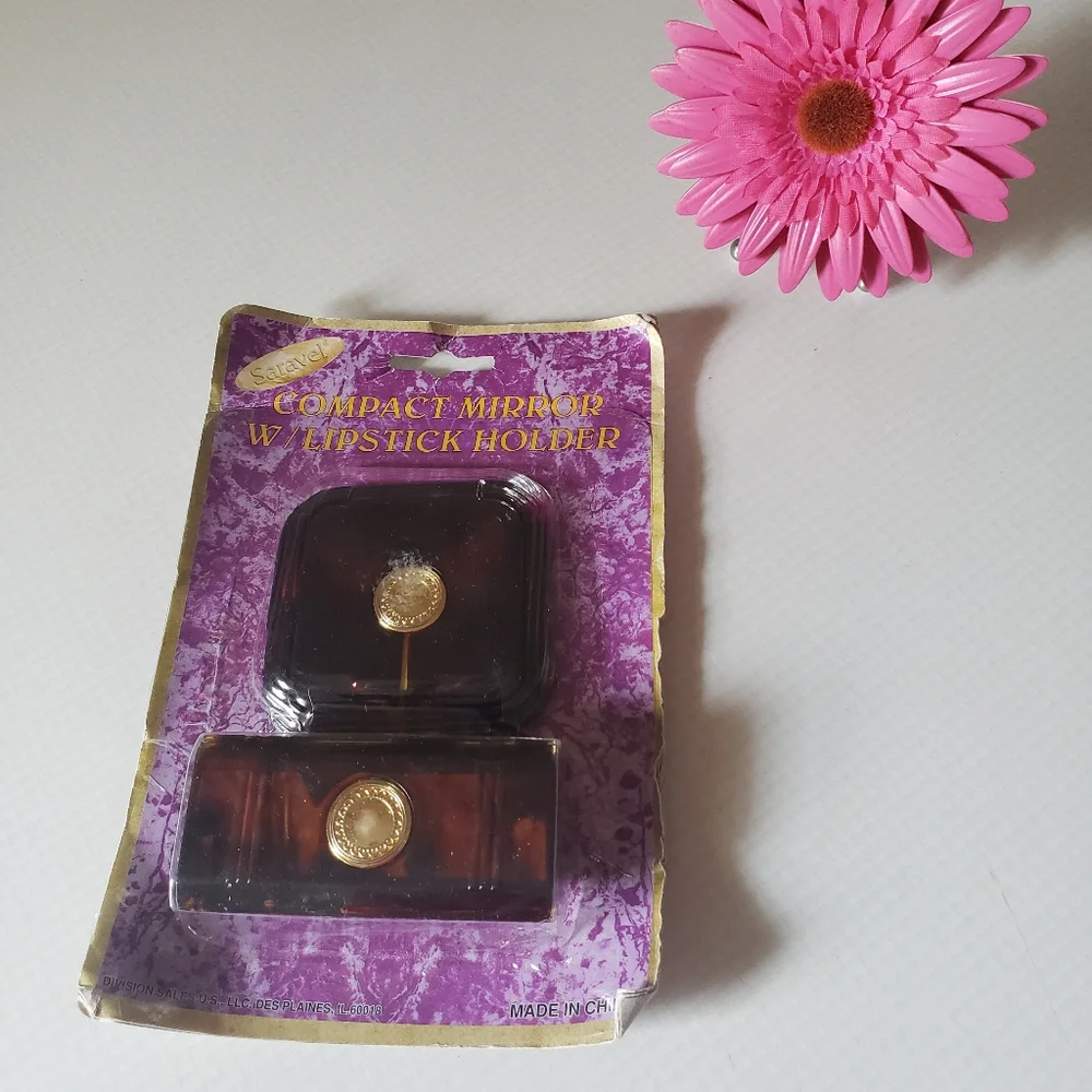 Just In: Brand New Chic Boutique Style Compact Mirror and Lipstick Holder